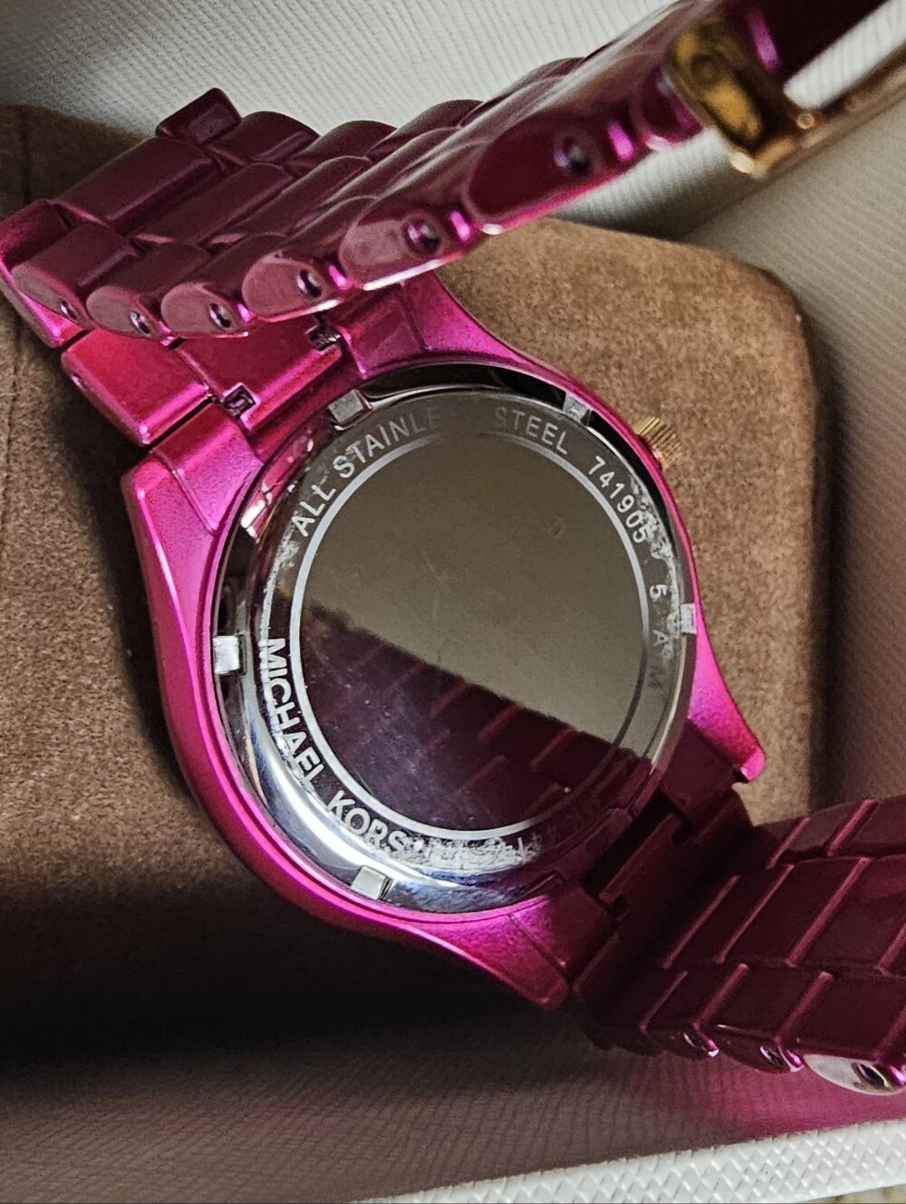 Michael Kors Slim Runway Quartz Pink Dial Ladies Watch MK4414. - Picture 5 of 5